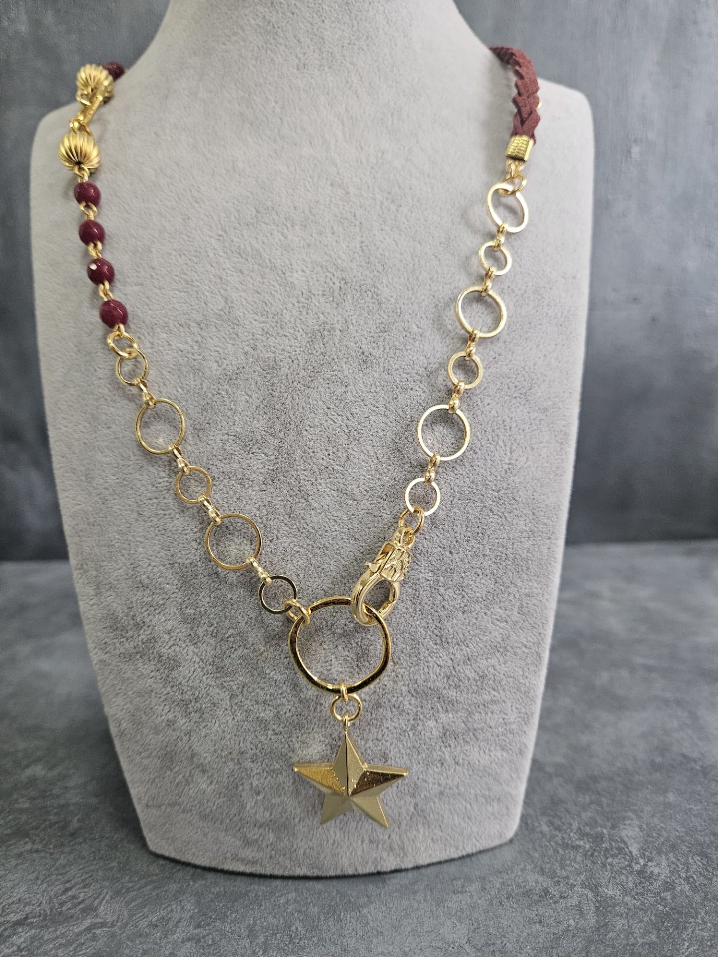 Burgundy Kolye